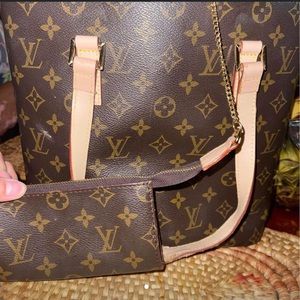 beautiful purse handles are a little ripe